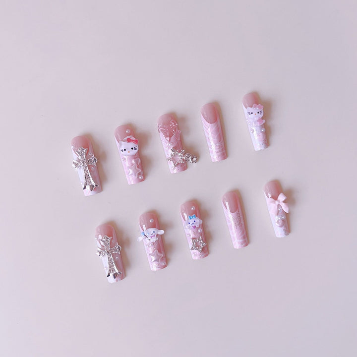 Kunstnagelset mit verspieltem 3D-Design Karnz
