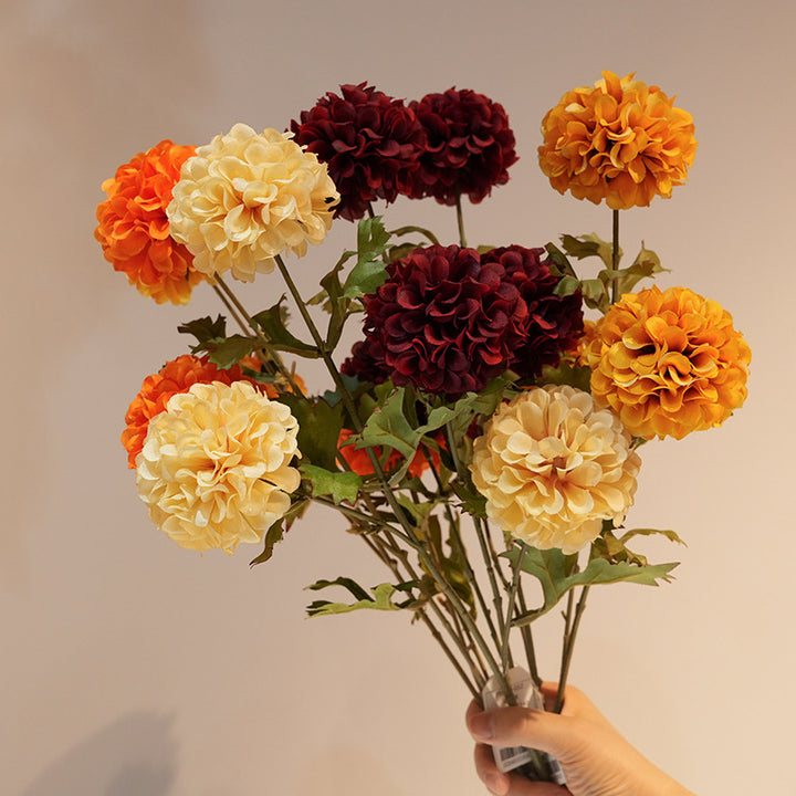 Kunstvolle Blumengestecke Karnz