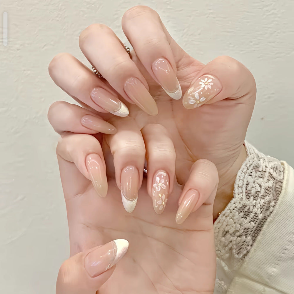 Dekoratives Press-On Nagelkunst Set Karnz