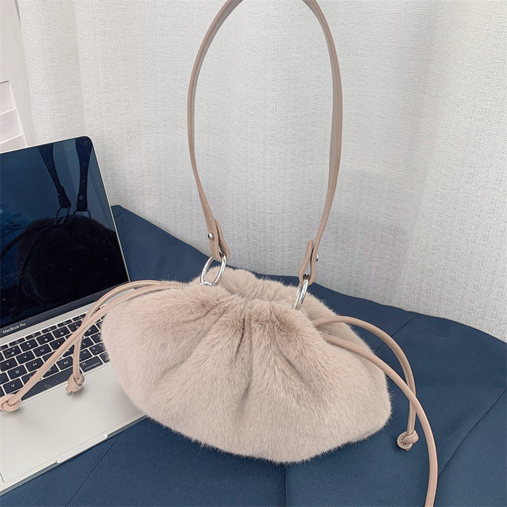 Faux-Fur-Handtasche