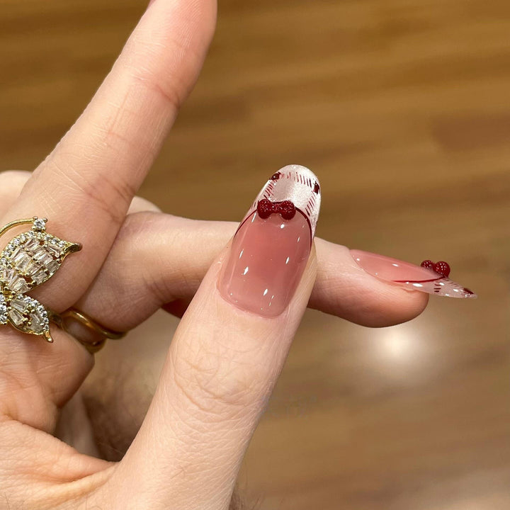 Kunstnägel mit Verspieltem Hello Kitty Design Karnz