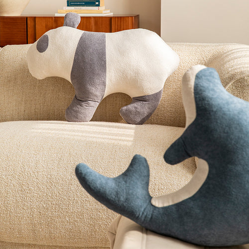 Verspieltes Delfin-Kuschelkissen mit ergonomischer Nacken- und Armmulde