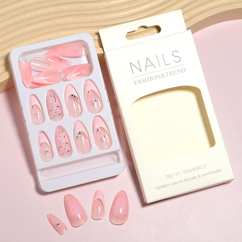 Stylische Acryl-Nagelkunst Karnz