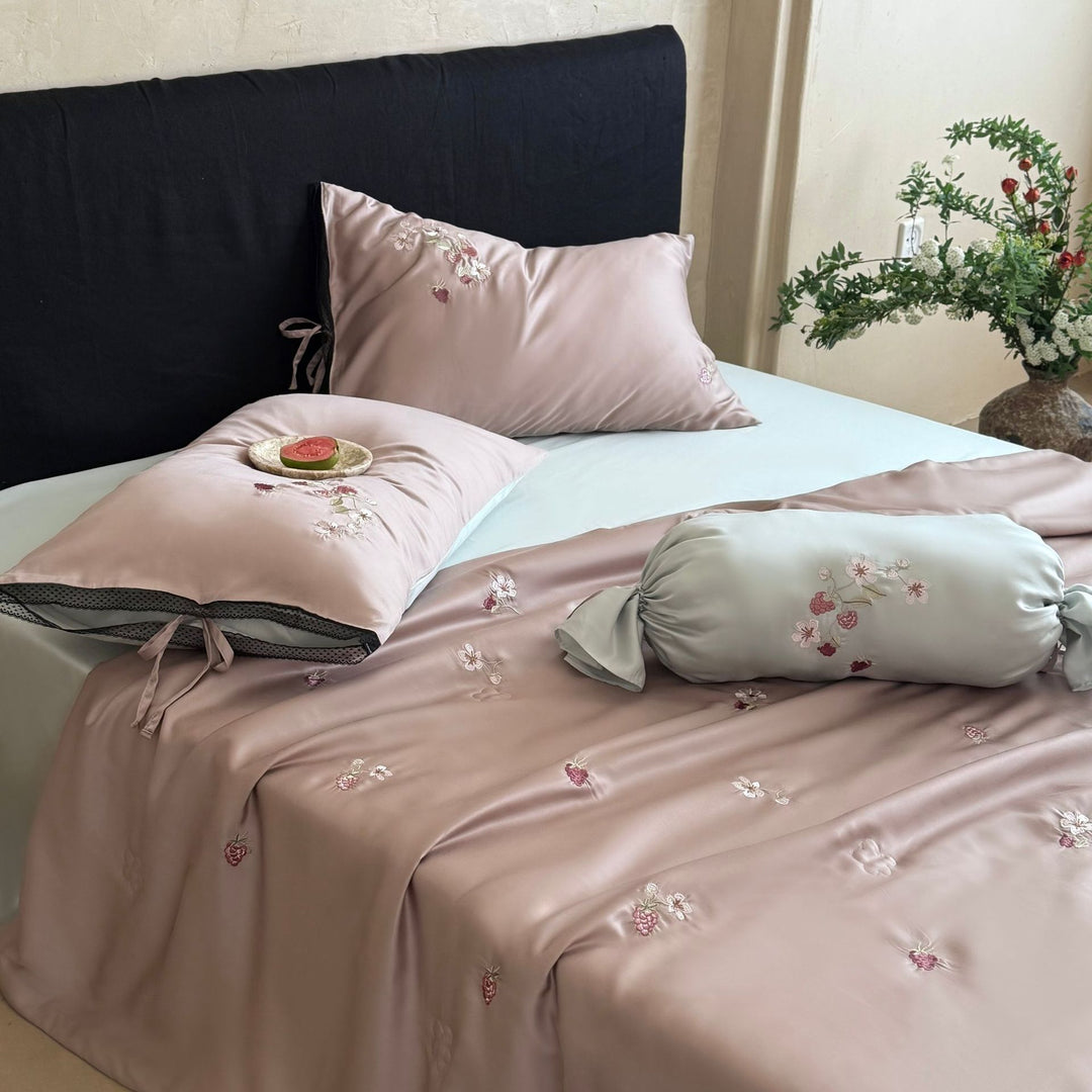 Bestickte Satin-Bettwäsche Set