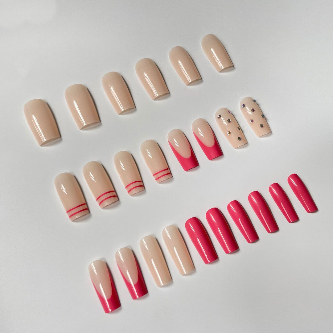 Chic dekorative Nagelkunst-Verzierungen Karnz