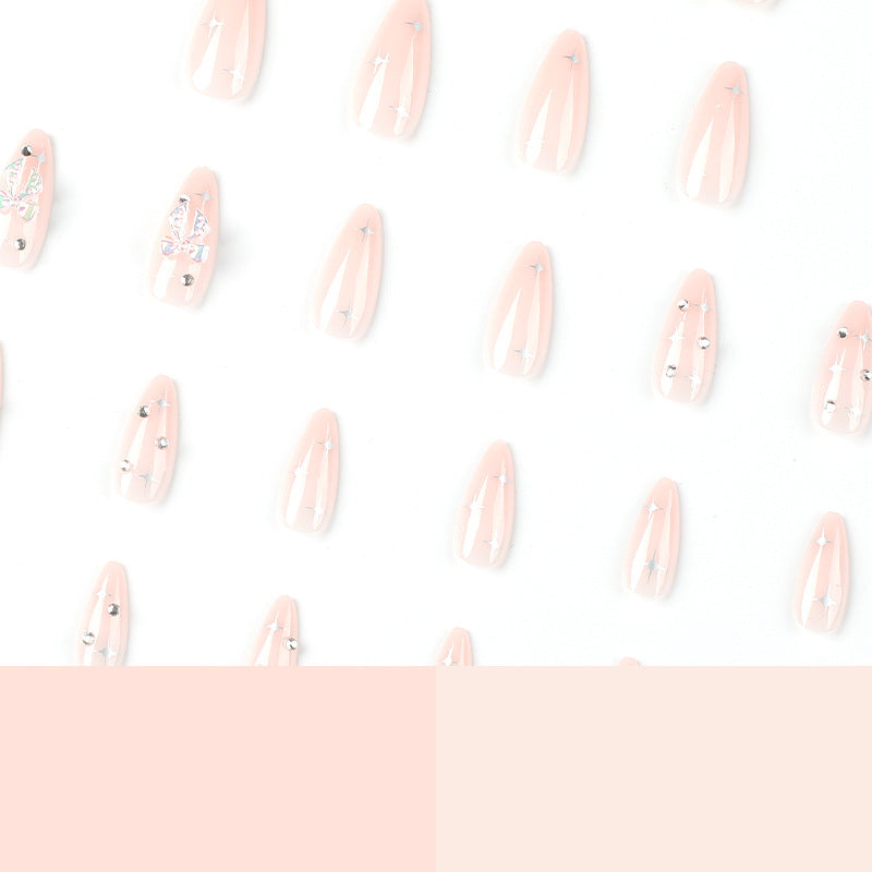 Kunstvolle Stiletto-Nägel mit eleganter Verzierungs-Gestaltung Karnz