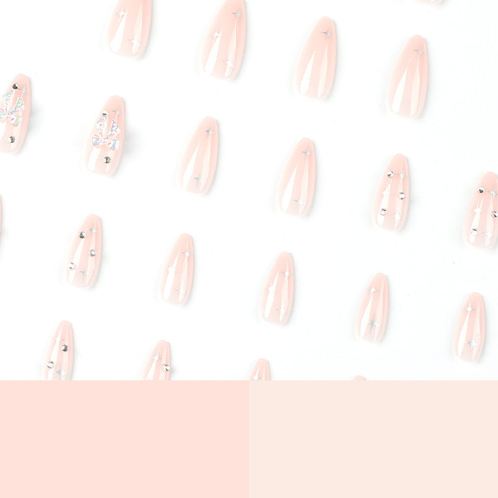 Kunstvolle Stiletto-Nägel mit eleganter Verzierungs-Gestaltung Karnz
