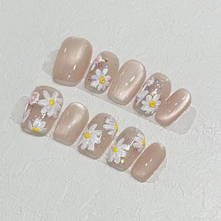 Blumeninspiriertes Press-On Nagelkunstset Karnz