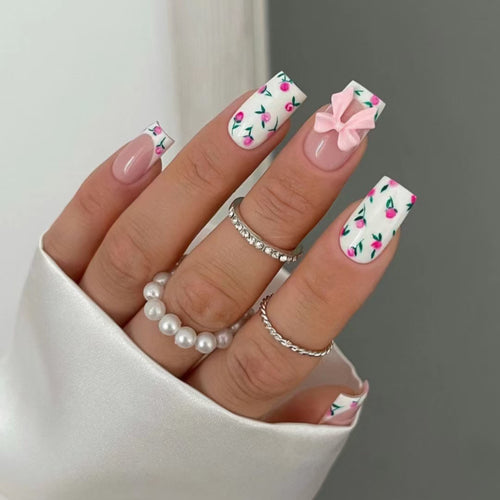 Florale Schleifen Nagelkunst