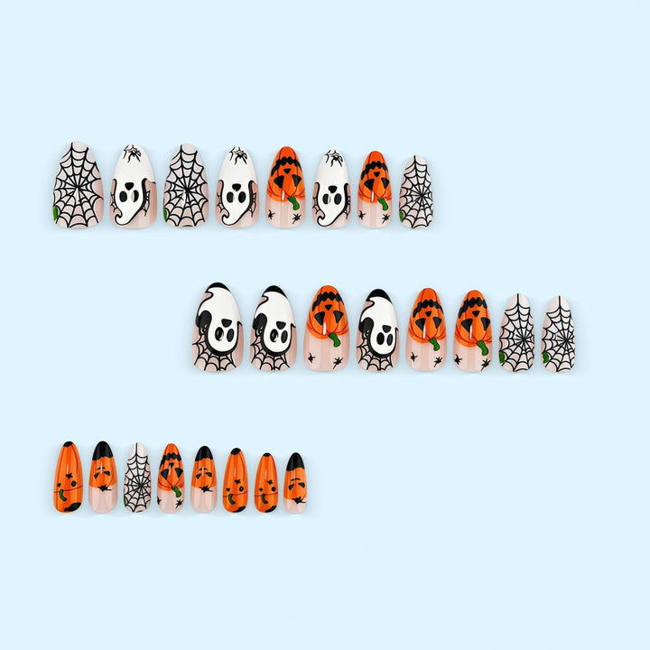 Kunstnägel im Halloween-Design mit gruseligem Geister- und Kürbismotiv Karnz