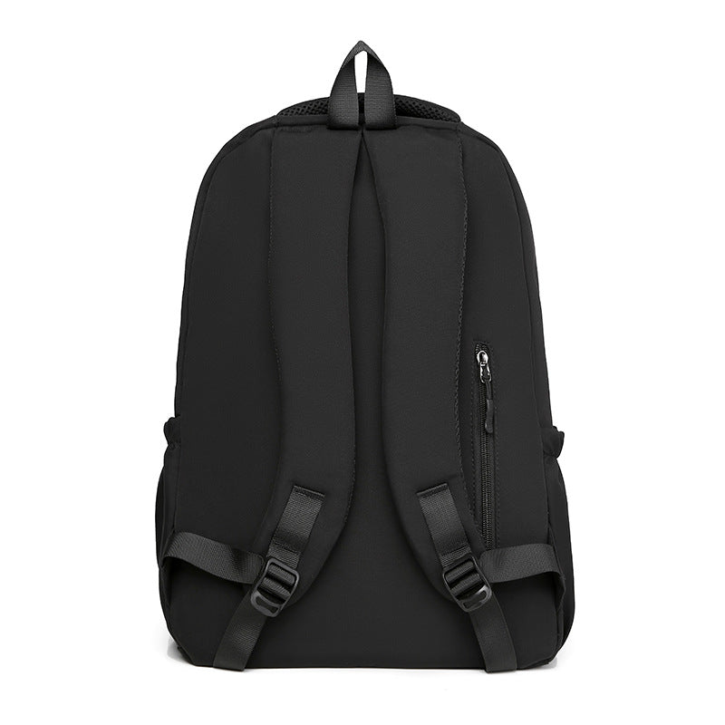 Innovativer Multi-Compartment Rucksack Karnz