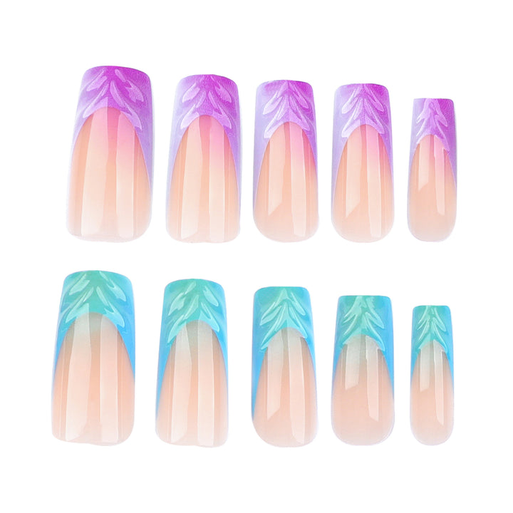 Künstliche Nagelverlängerungen mit einzigartigem Amazon River Design Karnz