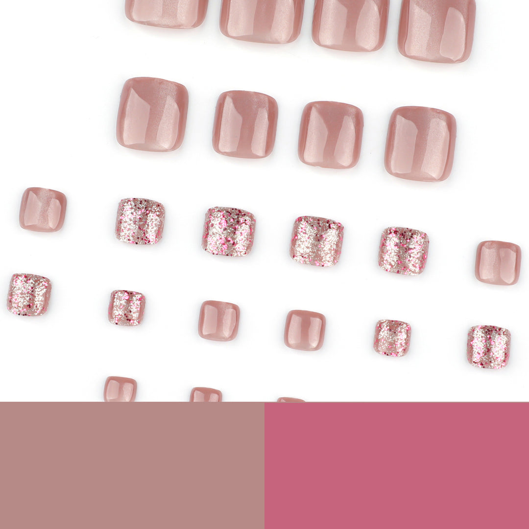 Kunstvolle Fußnagelgestaltung mit Glitzerakzenten Karnz