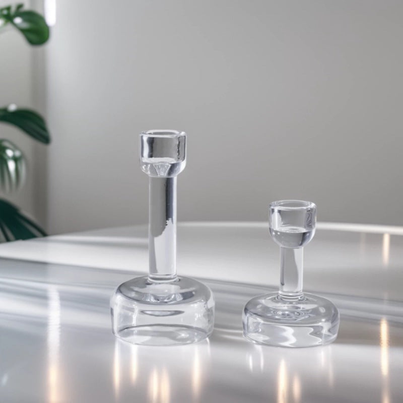 Minimalistische klare Glas-Taper-Kerzenständer-Paar mit gewichtetem Sockel Karnz