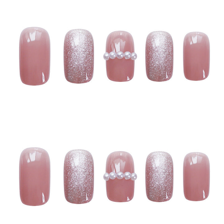 Elegante Perlen- und Glitzer-Press-On-Nagelkunst