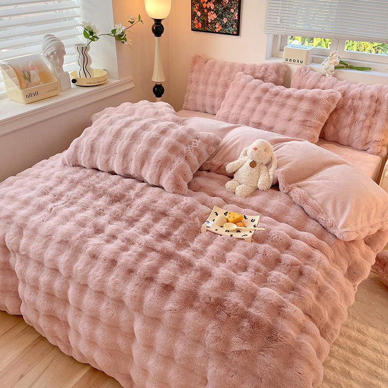 Plush-structured bedding set