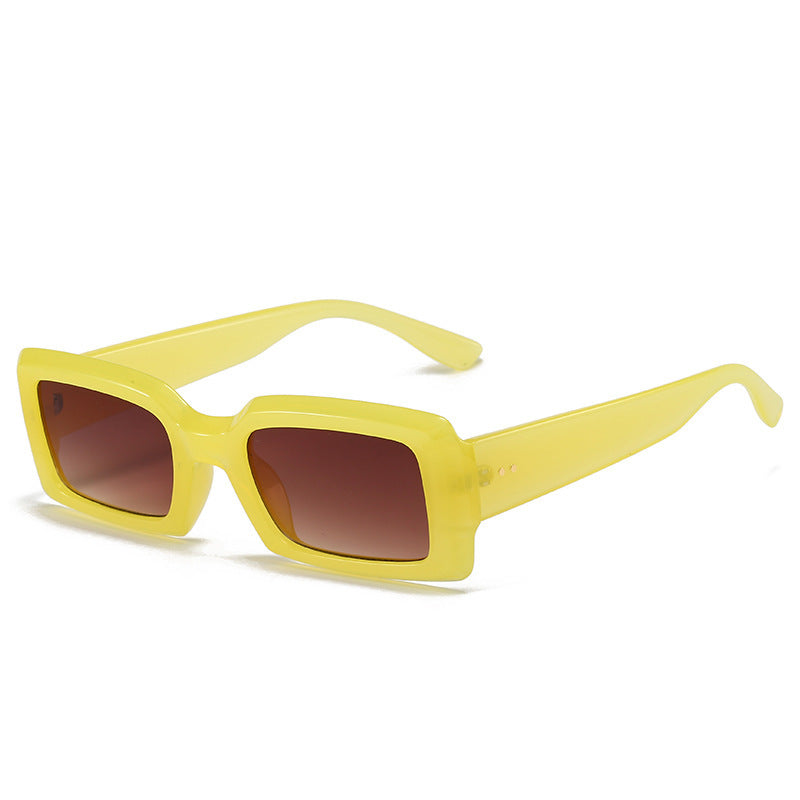 Übergroße geometrische Sonnenbrille mit verlaufenden Gläsern Karnz