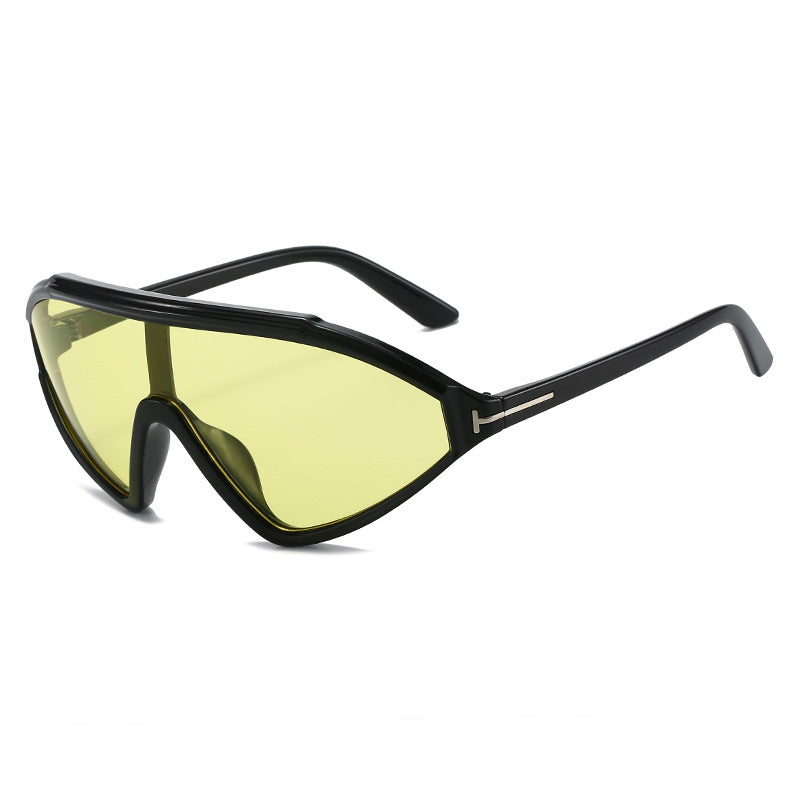 Damen sportliche Sonnenbrille mit ergonomischem Vollranddesign Karnz