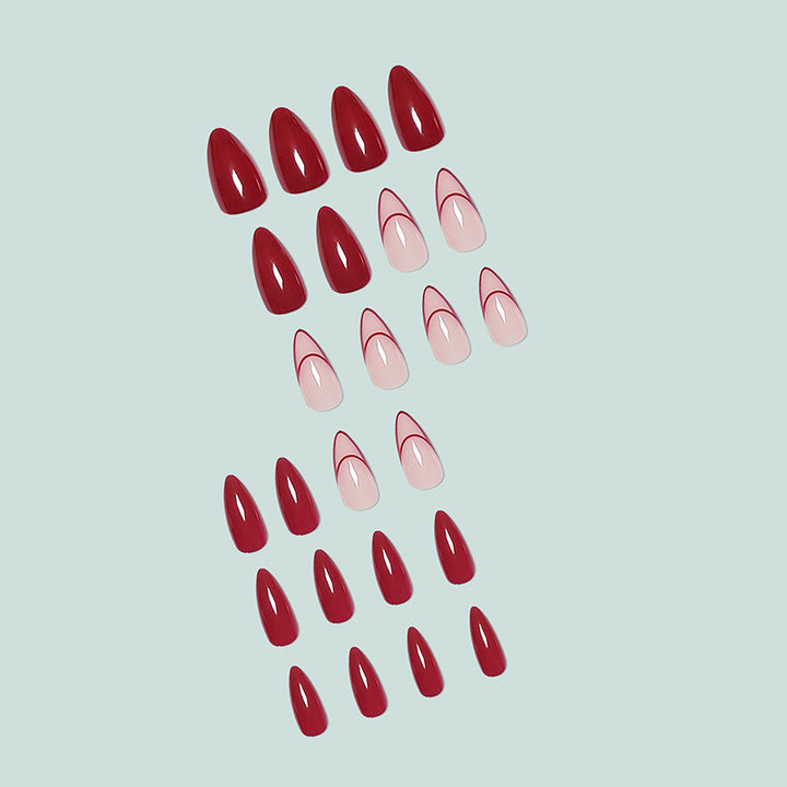 Elegante und auffällige Stiletto-Nägel Karnz