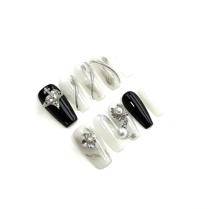 Künstlerisches Satin Press-On Nagel Set