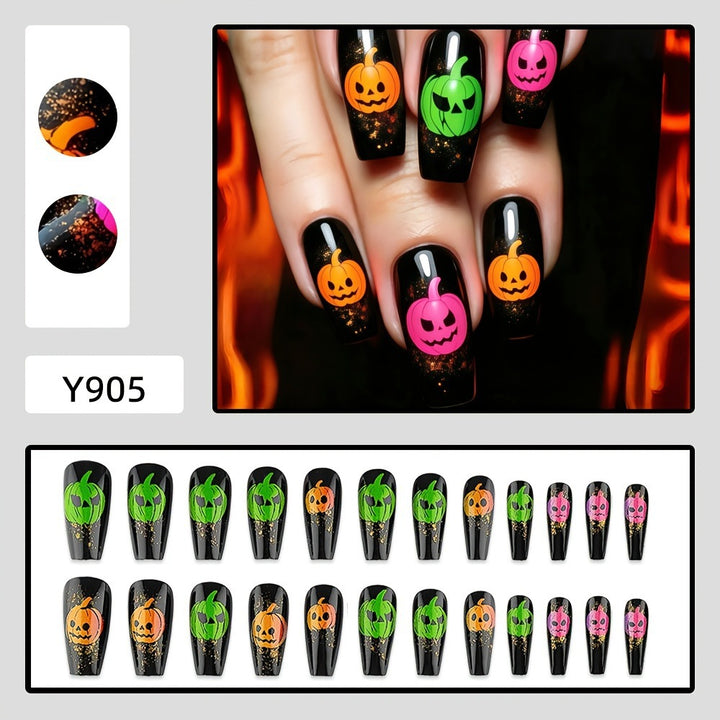 Kunstnägel Im Kreativen Halloween-Motiv Karnz