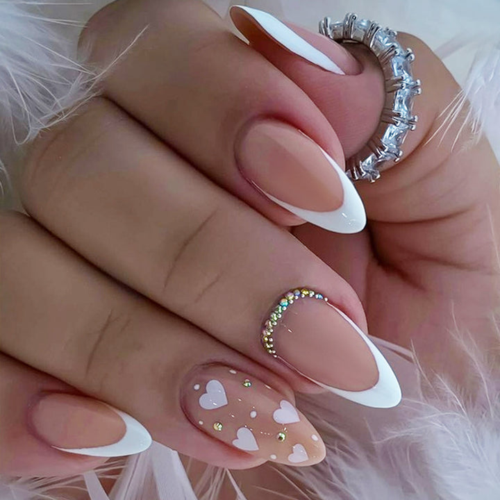 Kunstnagelset mit kreativem Herzen- und Glitzermotiv Karnz
