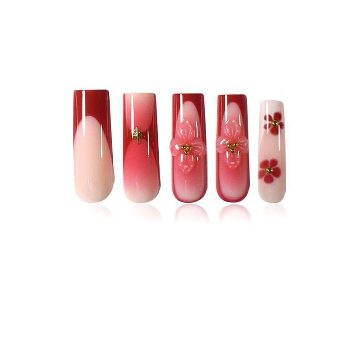 Elegante florale Nagelkunst Design Karnz