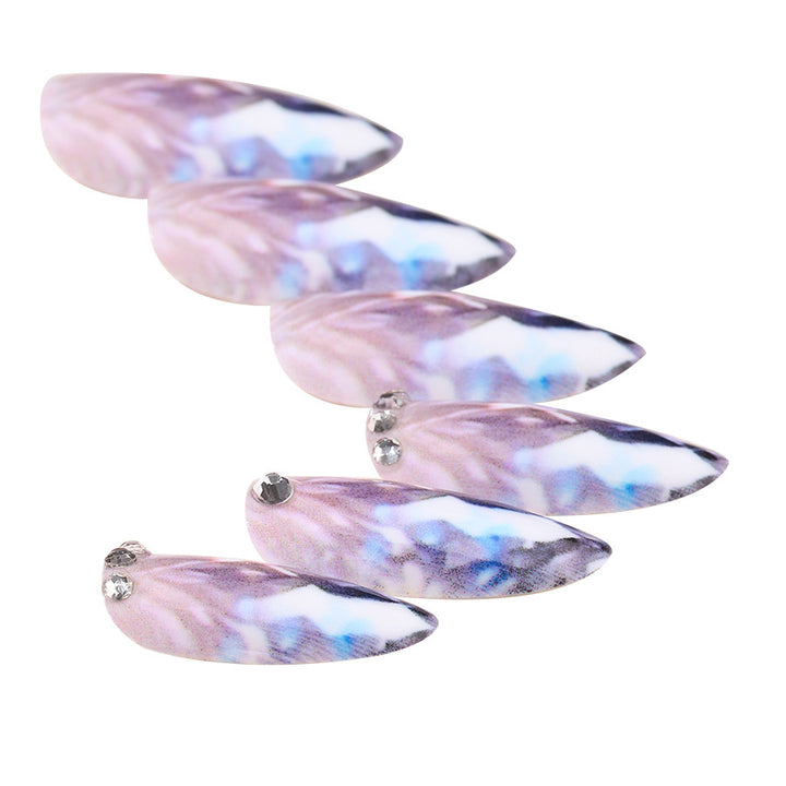 Kunstnagelset mit Crystal-Design und funkelnden Akzenten Karnz
