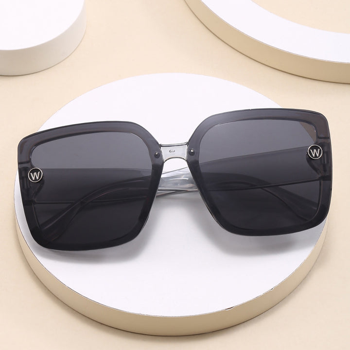 Damen modische quadratische Sonnenbrille mit extravagantem Design Karnz