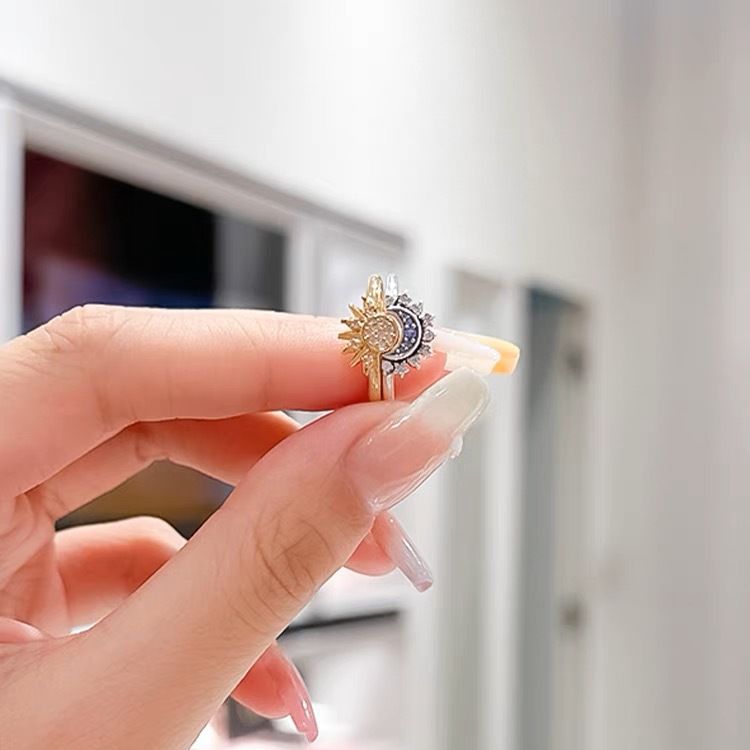 Verstellbarer Ananas Charm Ring Karnz