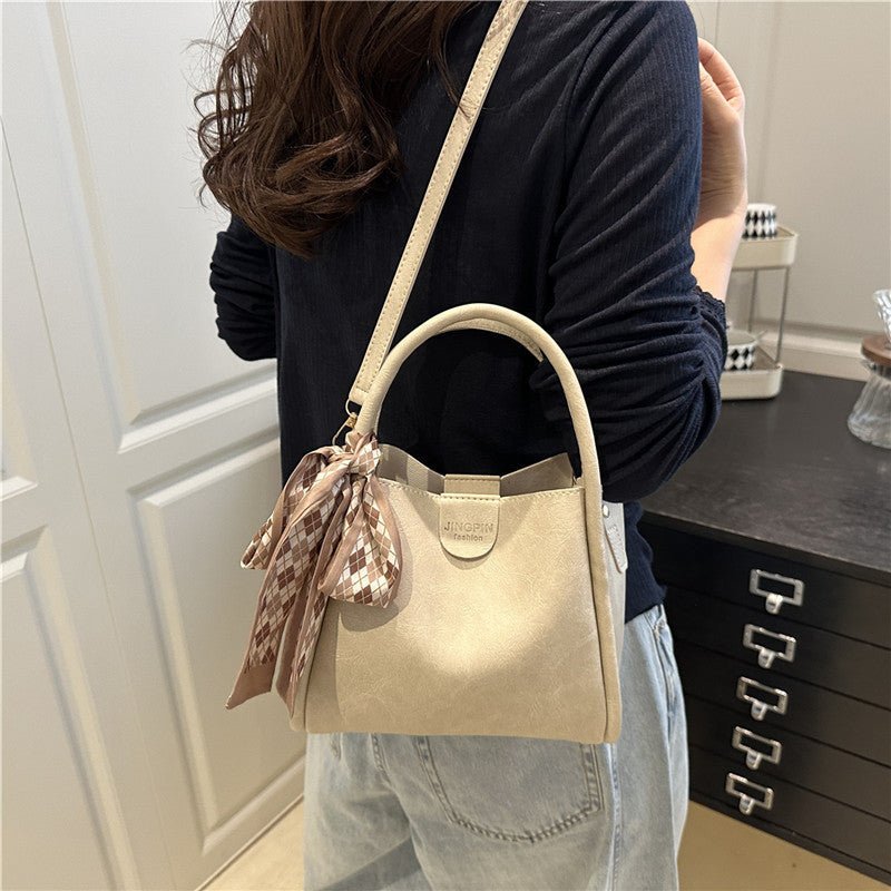 Elegante Schleifenakzent-Handtasche Karnz