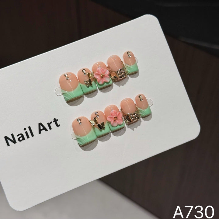 Künstlerisches Nagelkunst-Design-Kit