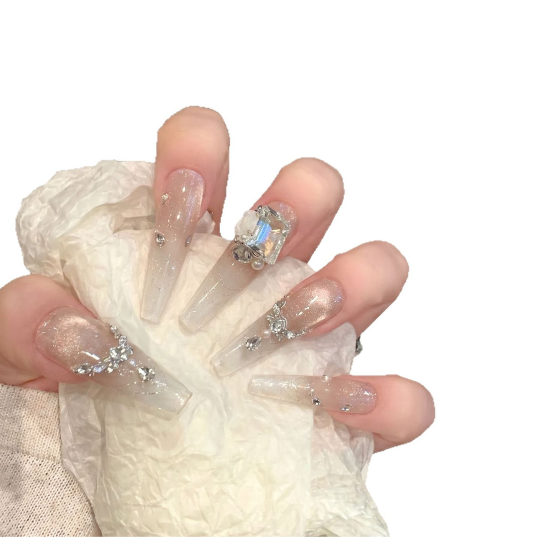 Elegante mit Strass verzierte Press-On-Nagel-Set Karnz
