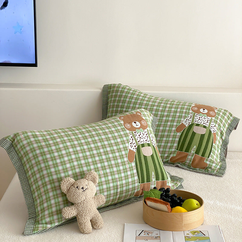 Kinder-Kissenbezüge mit niedlicher Bär-Applikation und kariertem Musselin-Look