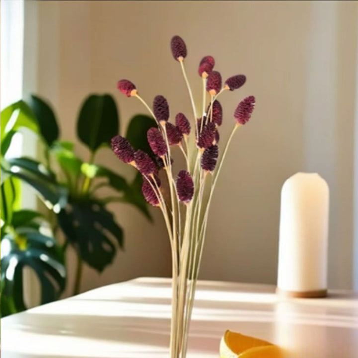 Künstlerische dekorative getrocknete Blumenarrangement