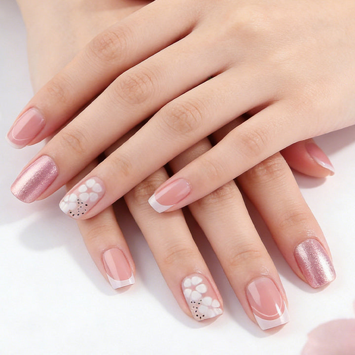 Künstlerisches Press-On-Nageldesign Karnz