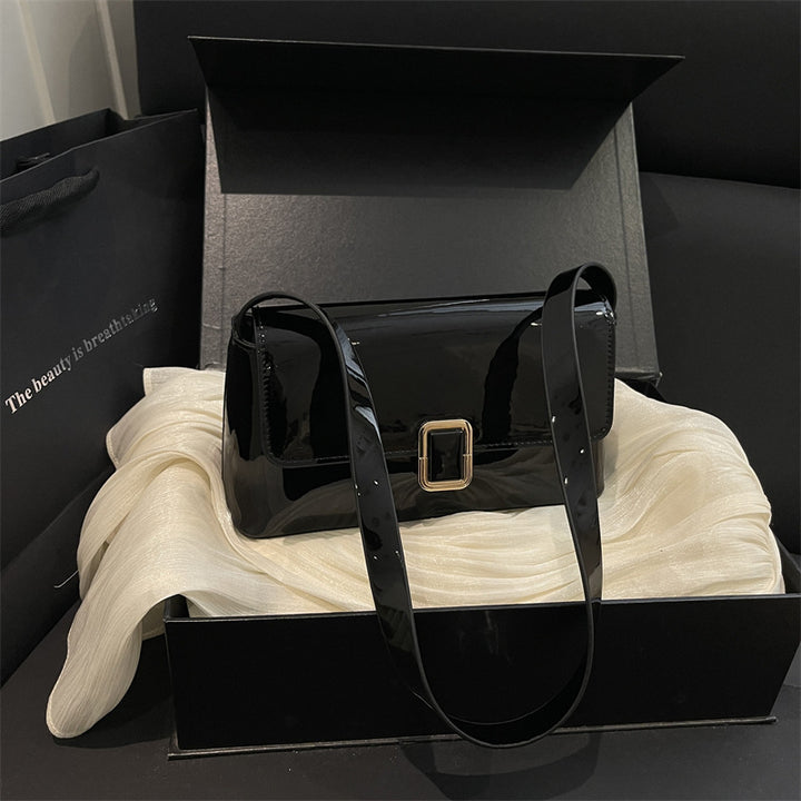 Elegante Lackleder-Handtasche