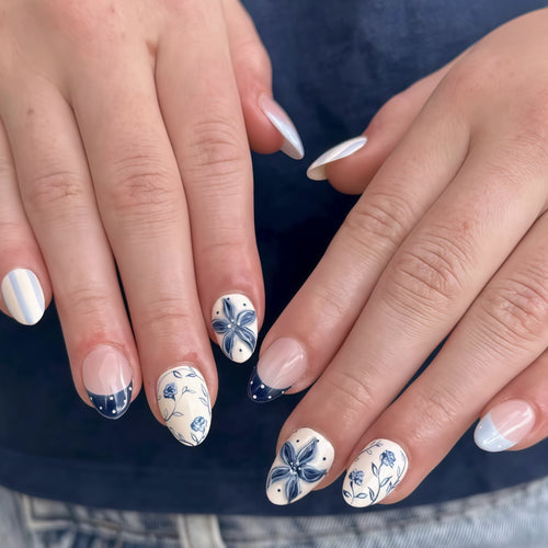 Künstlerisches Floral Press-On Nagelset