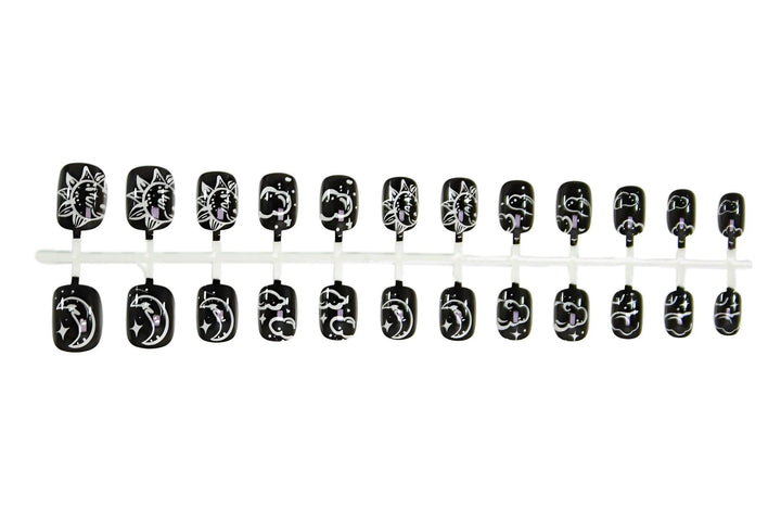 Kunstnagelset mit mystischen Tierdesigns Karnz