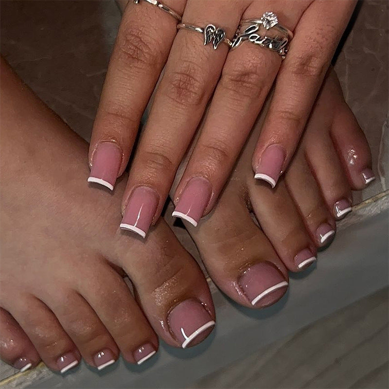 Elegante French Tip Press-On Nails Set Karnz