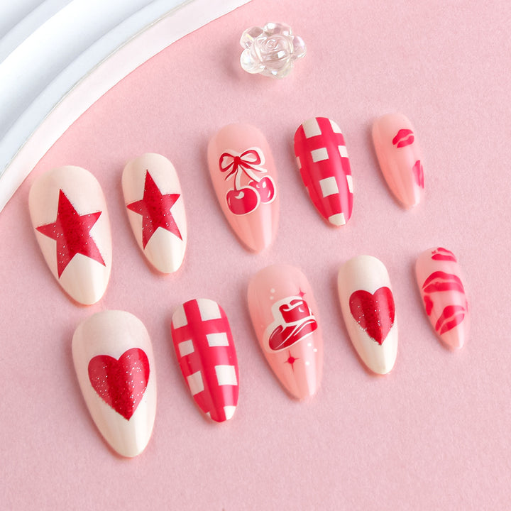 Künstlerisches Press-On-Nagelkunst-Set mit Herz- und Stern-Designs Karnz
