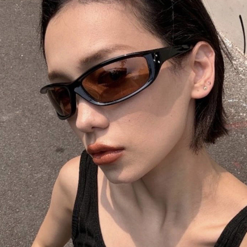 Damen Sportliche Sonnenbrille mit ergonomischem Rahmen und UV-Schutz Karnz
