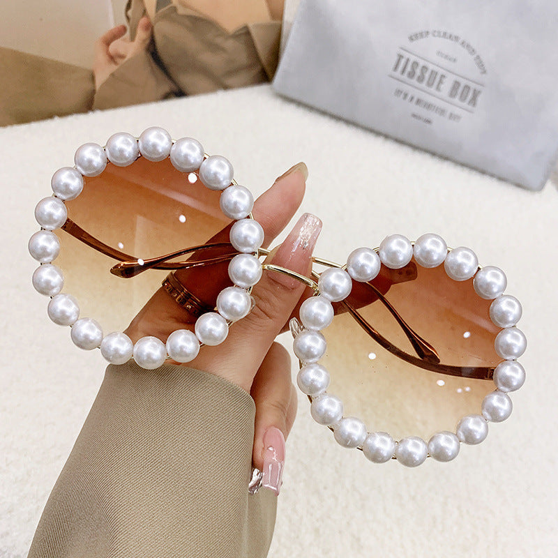 Damen große Sonnenbrille mit perlverziertem Rahmen Karnz
