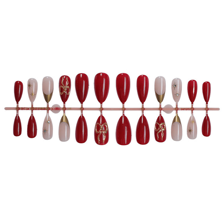 Kreatives Kunstnageldesign mit stilvollen Motiven Karnz