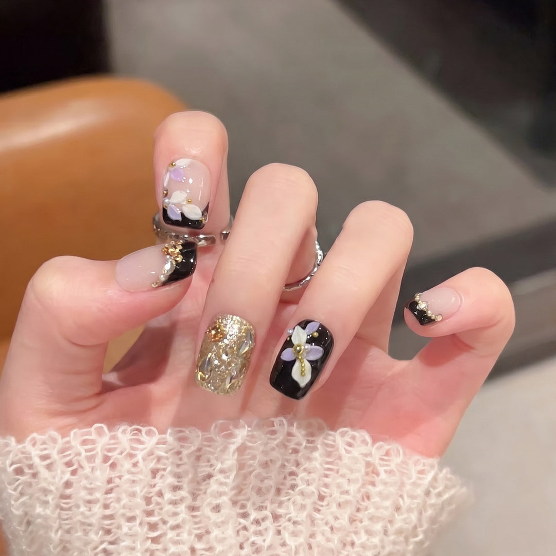 Dekorativer floral Press-On Nagelkunst Set Karnz 1788223891