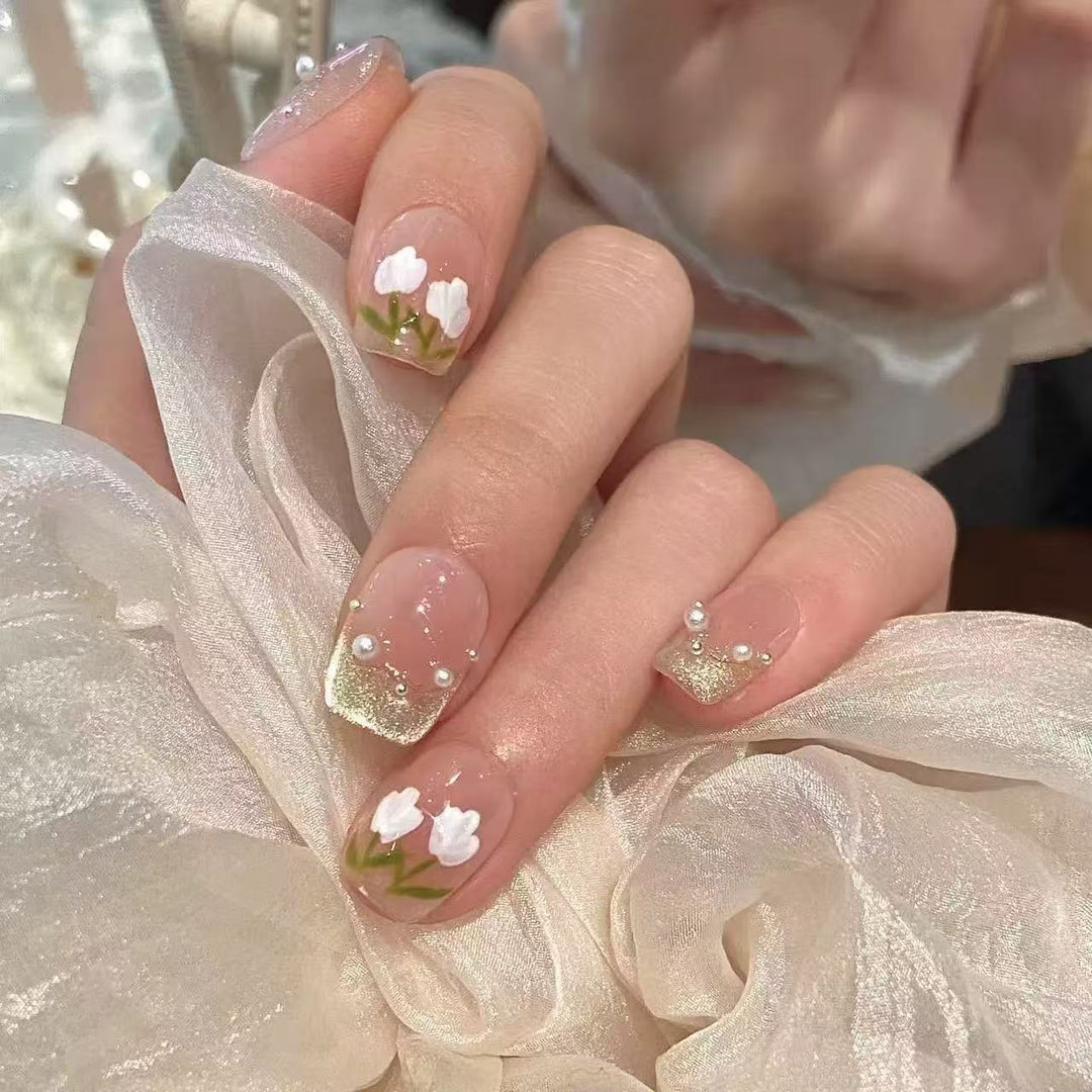 Florale Nagelkunst
