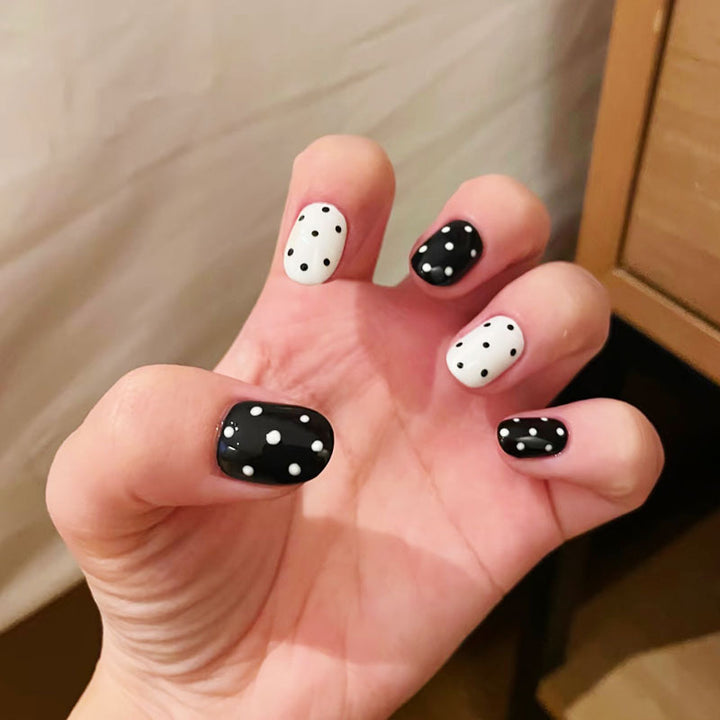 Künstlerisches katzenmotiviertes Press-On-Nagelkunstset Karnz