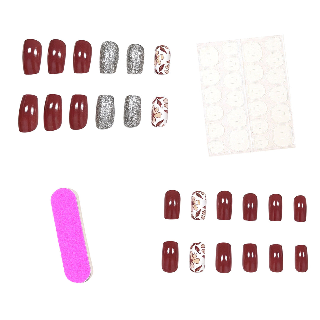 Künstlerisches Florales Nageldesign Karnz