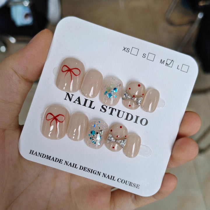 Handgemachte Nagelkunst Karnz