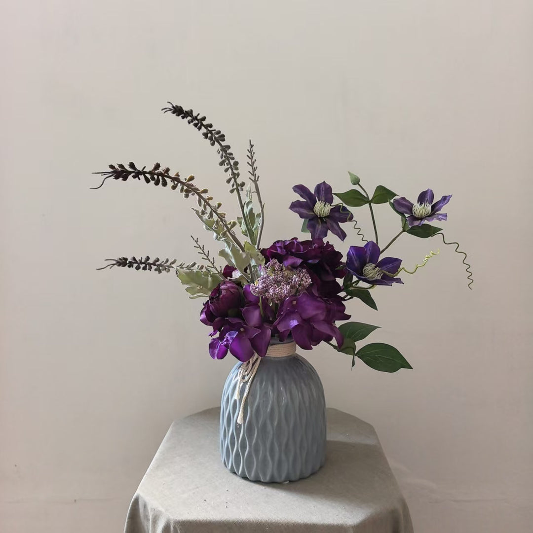 Lebensechte Blumenmittelstück Anordnung